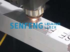 1000W fiber laser cutting machine.jpg